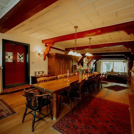 Holiday home Altes Faehrhaus & Baeckerhaus Wewelsfleth