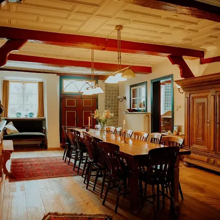 Holiday home Altes Faehrhaus & Baeckerhaus Wewelsfleth